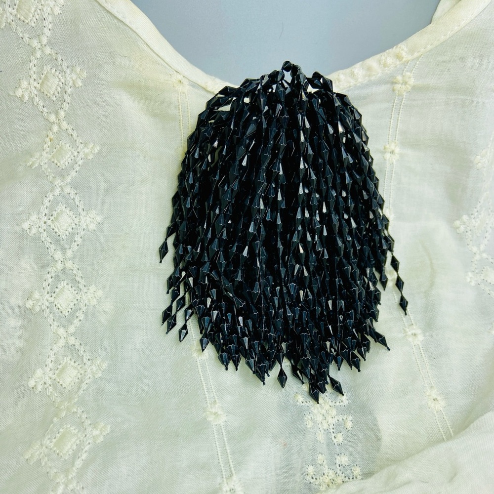 Vintage Mod Large Cascading Fringe Brooch Black Beaded Pin - Picture 13 of 13